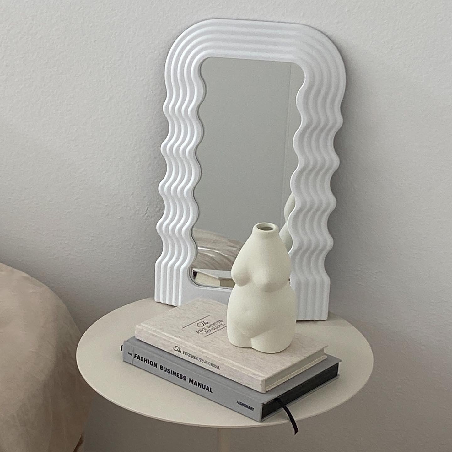 Nordic Mini Wave Mirror (White/Pink)